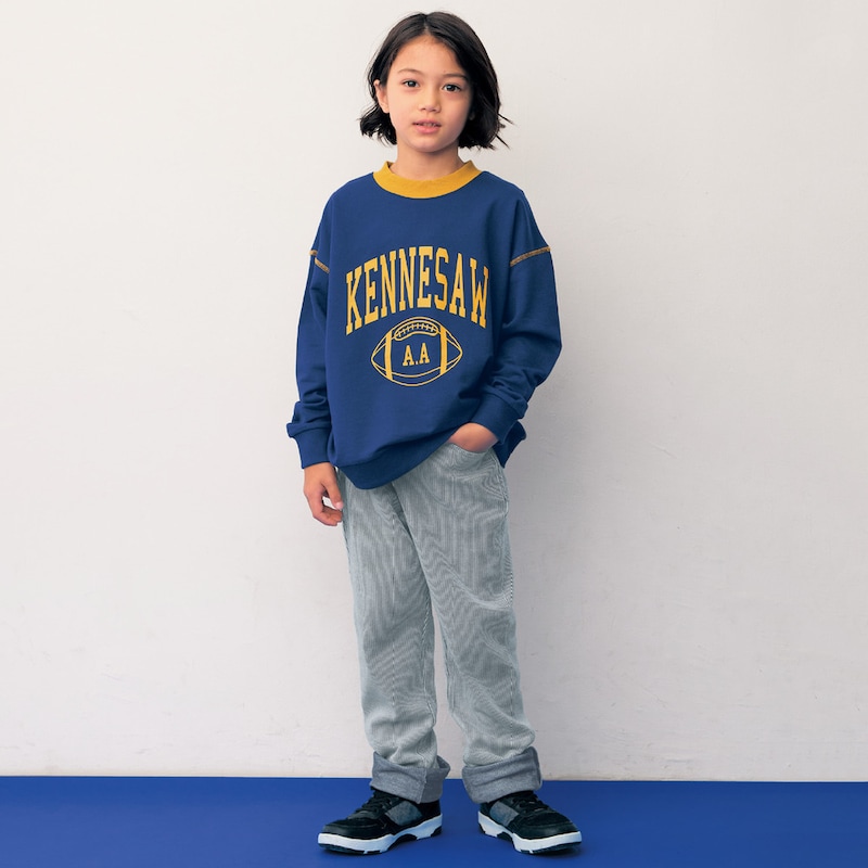 ヒッコリーストライプニット／モデル身長120.5cm・サイズ130