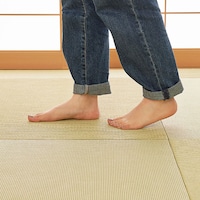 薄手ですが適度なクッション性があります