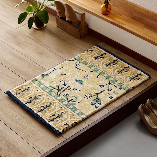 東欧風デザインのウール素材を使った玄関マット