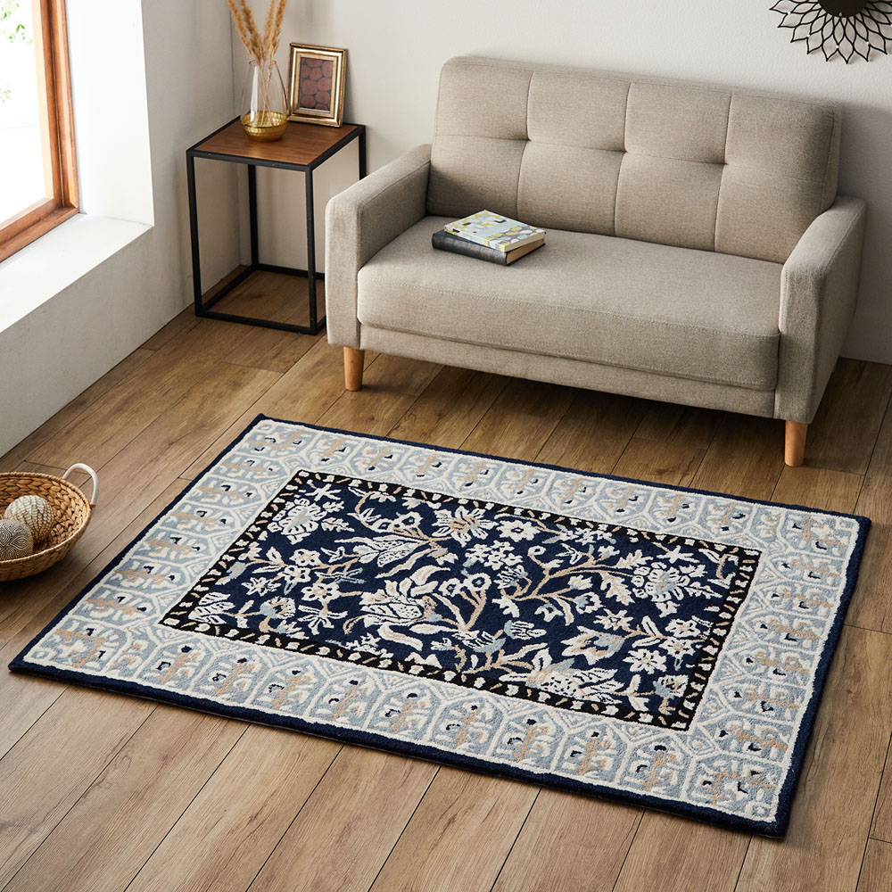 【ベルメゾン】東欧風デザインのウール素材を使ったラグ