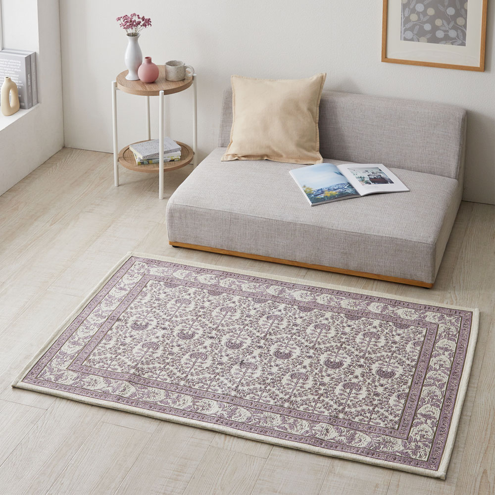 【ベルメゾン】繊細なフラワー柄のゴブラン風織りラグ