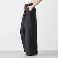 モデル身長166cm／M・股下70cm ※写真は撮影用のため股下＋6cmになります。