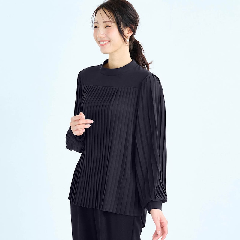 モデル身長173cm／M ※写真は撮影用のため股下＋6cmになります。