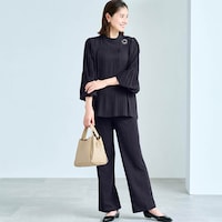 モデル身長168cm／M ※写真は撮影用のため股下＋6cmになります。プリーツ×ワイド