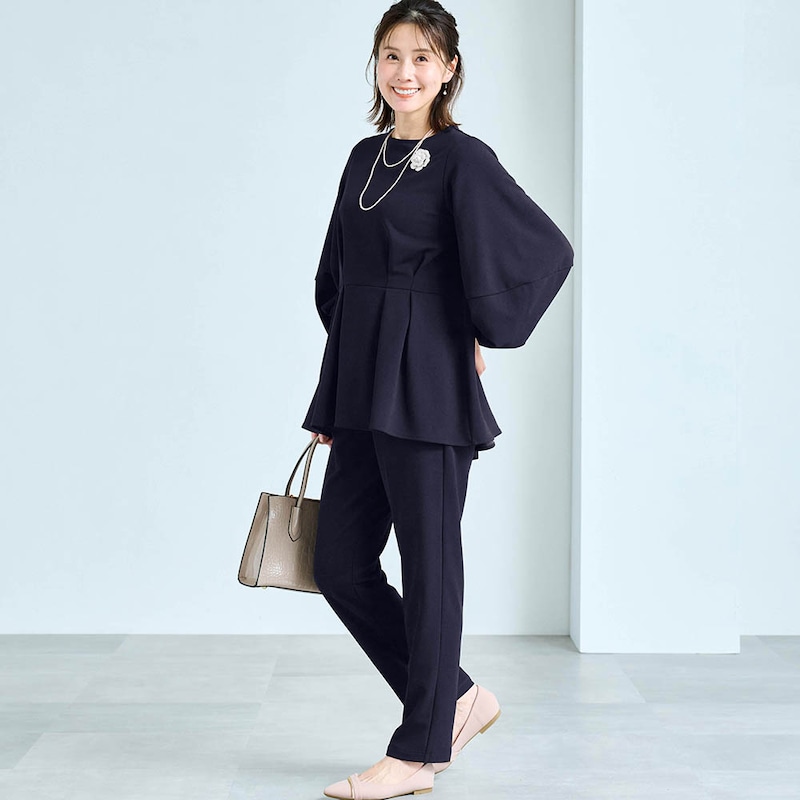 モデル身長168cm／M ※写真は撮影用のため股下＋6cmになります。ペプラム×テーパード