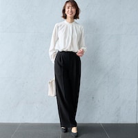 モデル身長169cm／M ※写真は撮影用のため股下＋6cmになります。