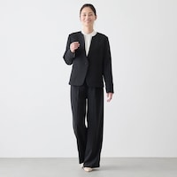 モデル身長166cm／M ※写真は撮影用のため股下＋6cmになります。