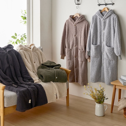 吸湿発熱シープ調ボアの着る毛布（ロング）