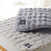 【ベルメゾン】もこもこフェイクファーの敷きパッド