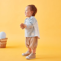 サックス系／モデル身長79cm・80サイズ着用・体重10kg