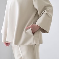 左右の切替えを利用したポケット付き