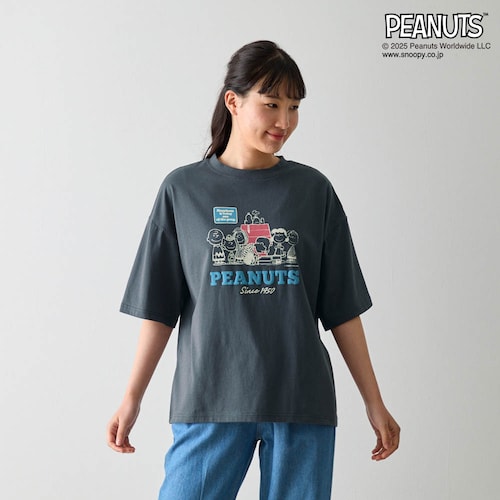 【PEANUTS75周年】 ヴィンテージ風デザインの発泡プリントTシャツ 「スヌーピー」