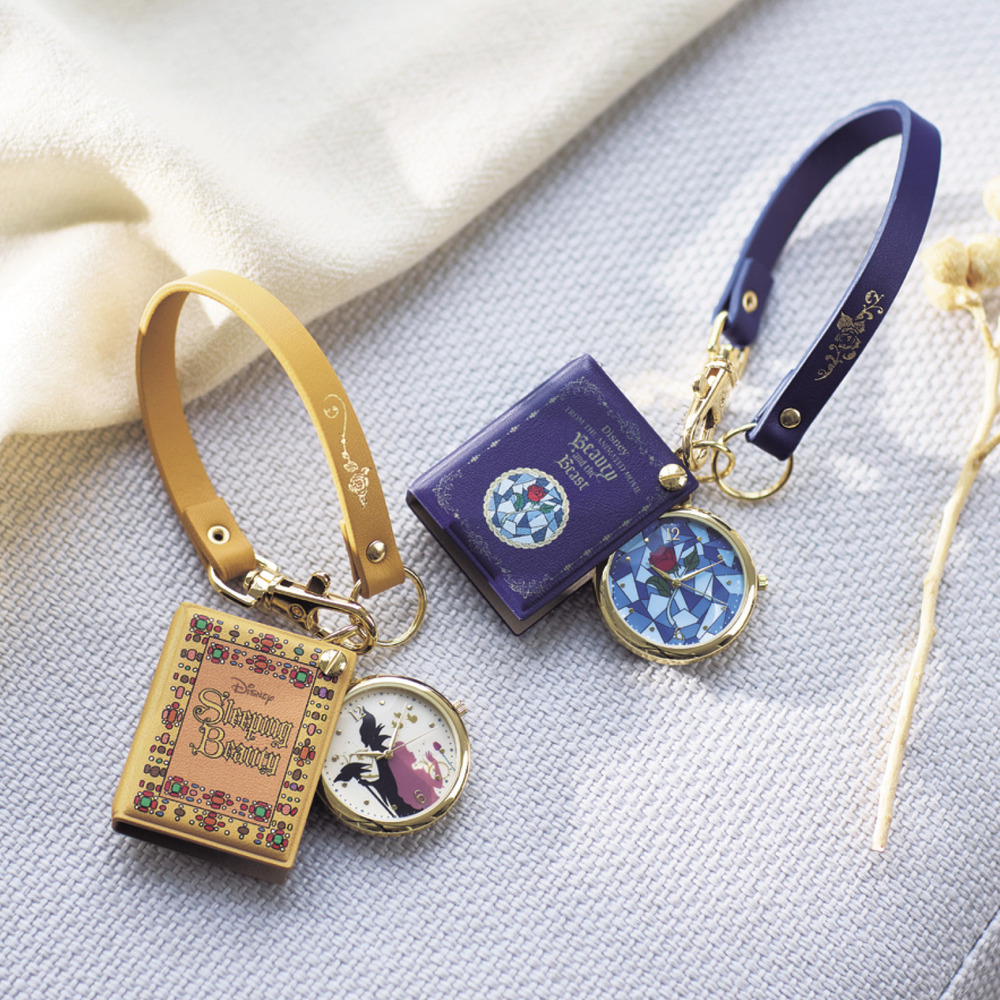 ストーリーブック型ハングウォッチ(選べるキャラクター)(ディズニー/Disney) ストーリーブック型ハングウォッチ(選べるキャラクター)(ディズニー/Disney)