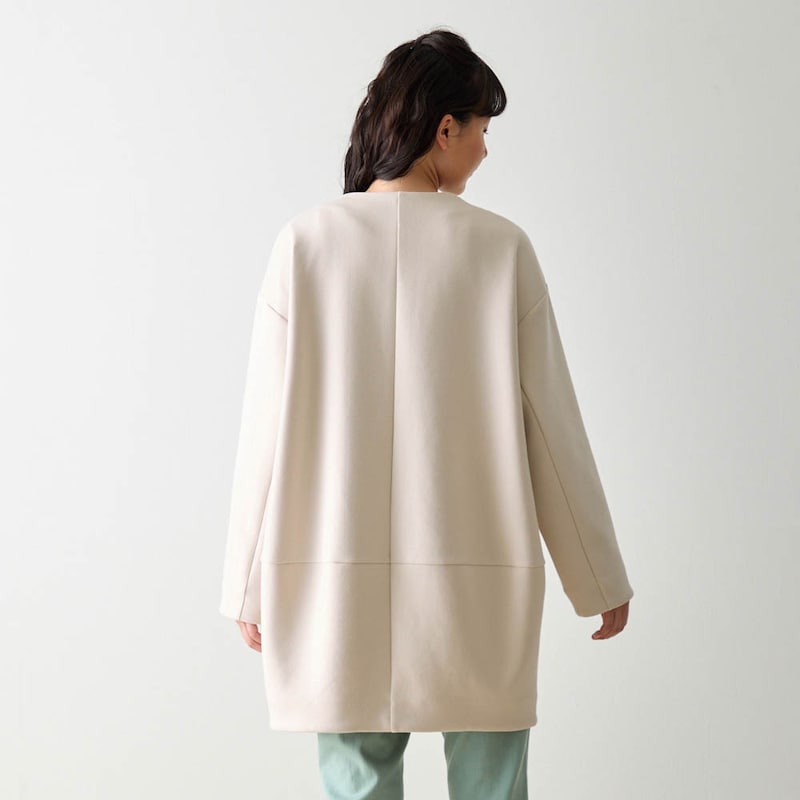 モデル身長168cm／M ※写真は撮影用のため、袖丈＋2㎝、着丈＋3㎝になります