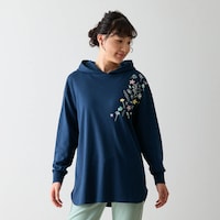 モデル身長168cm／M ※撮影用のため、袖丈＋1.5㎝、身丈＋3㎝になります