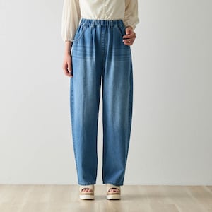 モデル身長168cm／M ※撮影用のため、総丈＋7cm、股下＋7cmになります