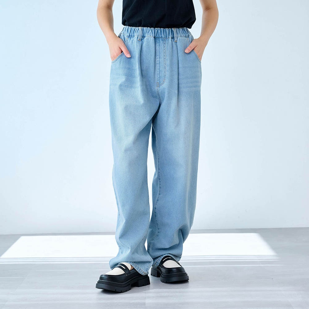 新柄登場】 ゆったりなのにすっきり見え♪刺繍がかわいいデニムパンツ