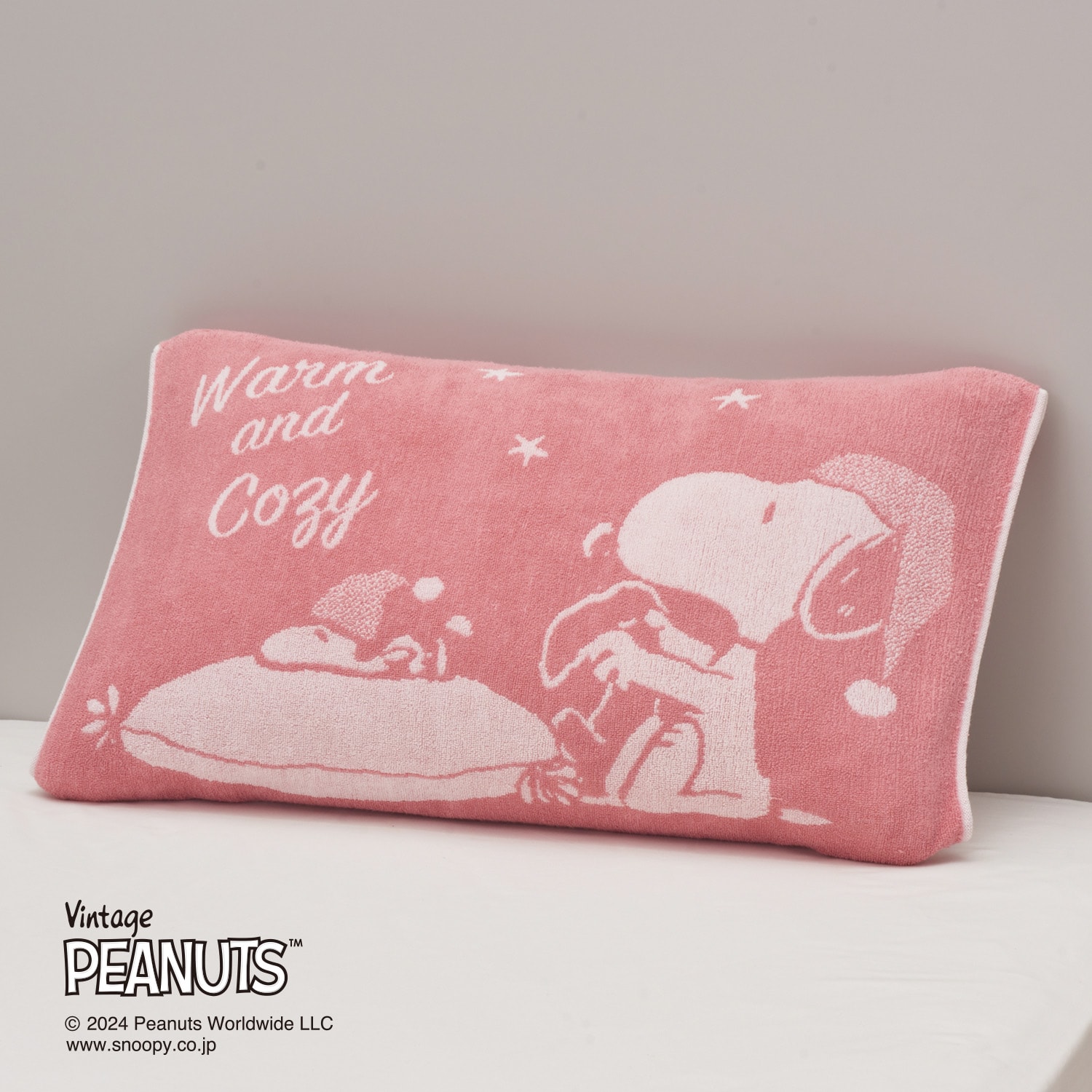 ウノピュウノウグァーレトレ PEANUTSスヌーピー クッション ウノピュウノウグァーレトレ PEANUTSスヌーピー クッション