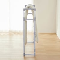 2段タイプは専用竿が2本付属で、布団も通気性良く干せます