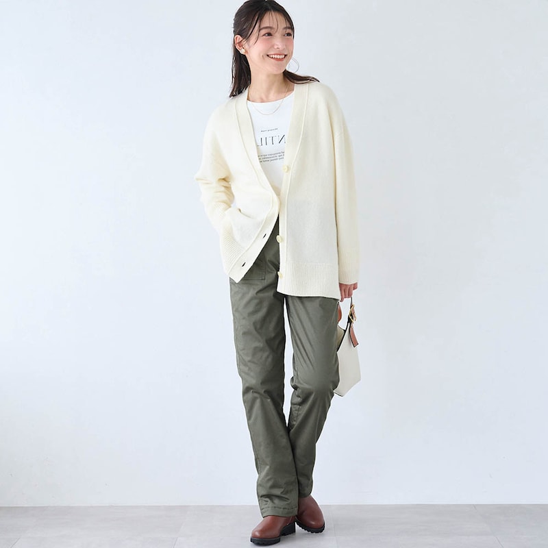 モデル身長170cm／M・股下72cm ※写真は撮影用のため股下+6cmになります。