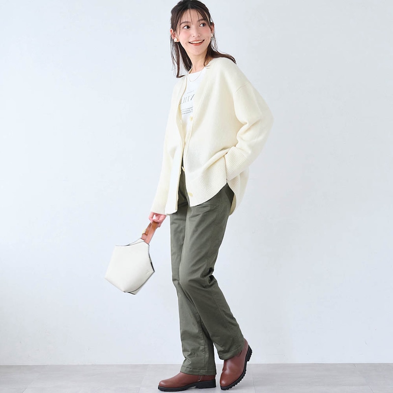 モデル身長170cm／M・股下72cm ※写真は撮影用のため股下+6cmになります。