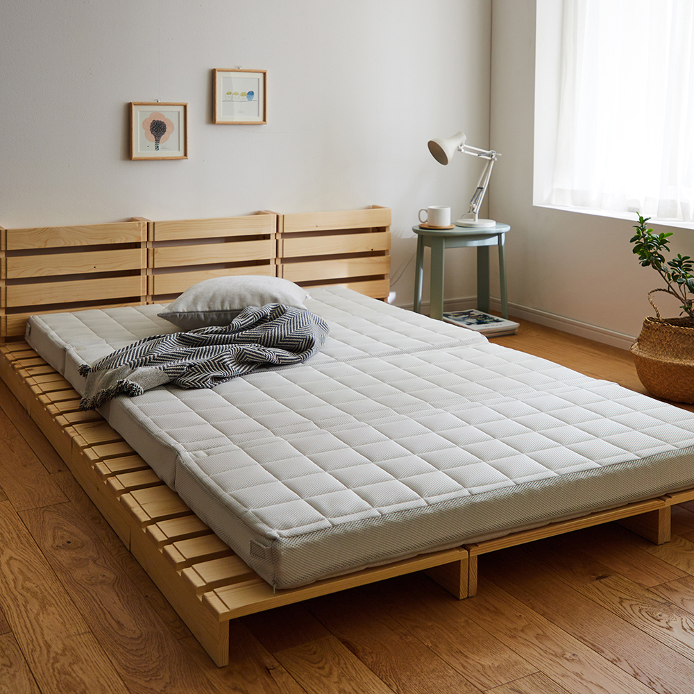 【BELLE MAISON DAYS】丸洗いできる通気性のいいパレット風ベッド専用折りたたみマットレス 【厚さ約9cm】【4つ折り】