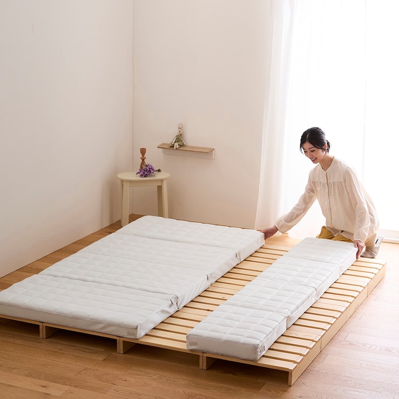 幅40cmのスリムサイズ。ベッドを少しだけ広くしたい「ちょい足し」に最適です。