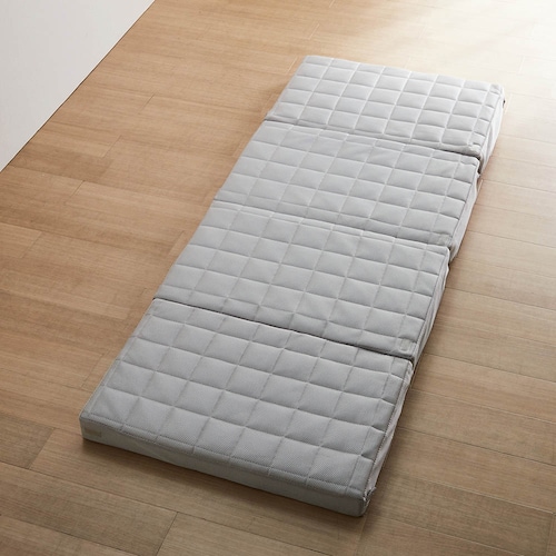丸洗いできる通気性のいいパレット風ベッド専用４つ折り敷布団