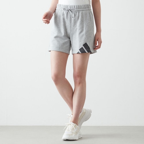 W ESS BLスウェットハーフパンツ