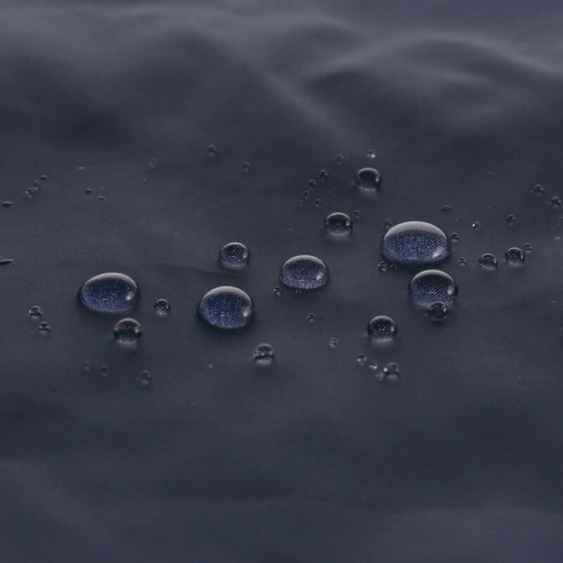 表面は撥水加工生地を使用