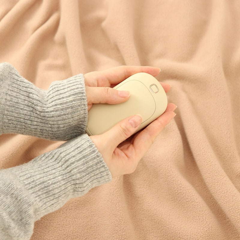 すぐに温かくなる充電式のエコカイロです