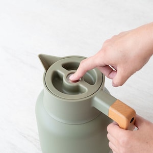 操作はシンプルな「ワンタッチ式」