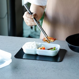 忙しい朝、お弁当を盛り付けながら荒熱を取って時短に貢献！