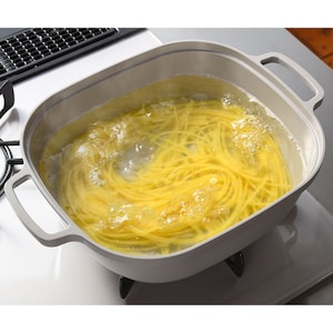 ちょっと長めのパスタも茹でやすいサイズ