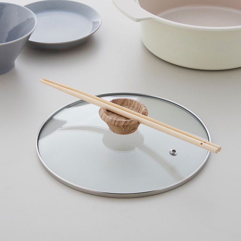 フタの持ち手は菜箸を置ける形状