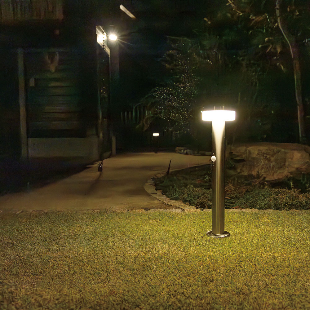 【ベルメゾン】【防犯】人が近づくと明るく点灯するセンサー付きガーデンソーラーライト