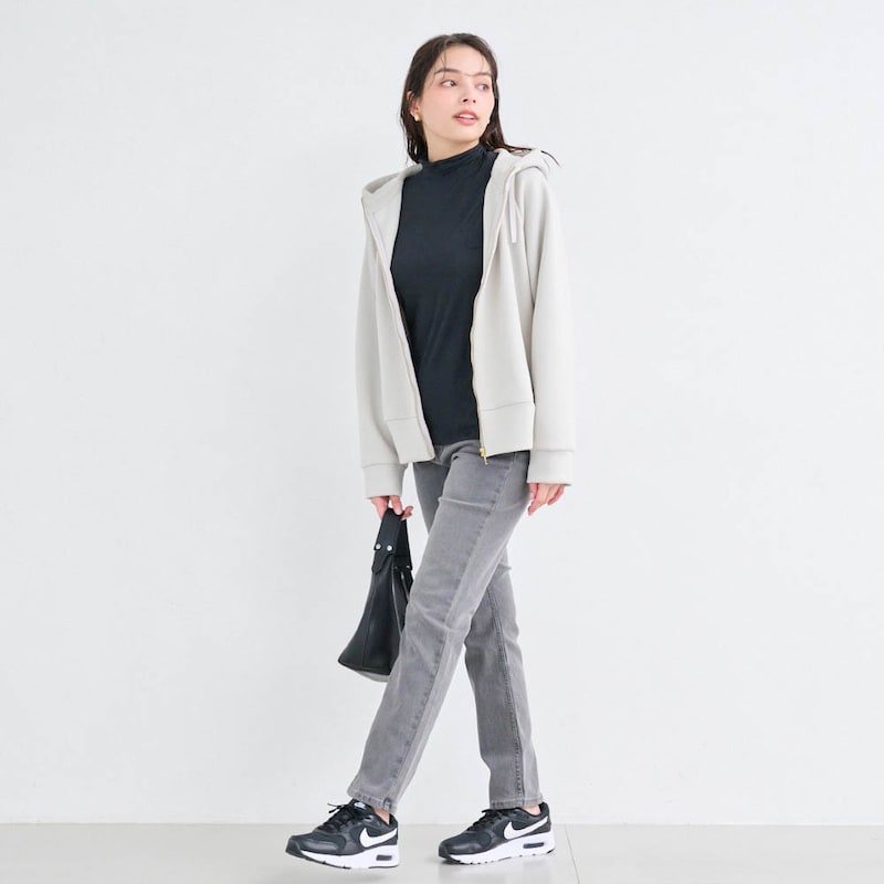 モデル身長160cm／M（ブラック）
