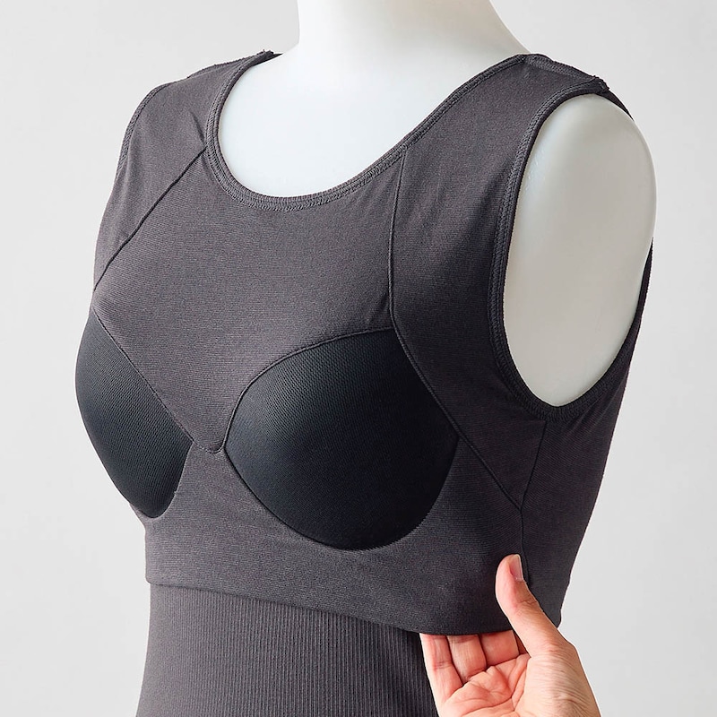 カップ裏はメッシュ素材を使用でムレにくい