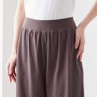 幅広のウエストでくい込みを軽減