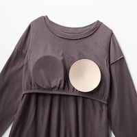 ブラなしでOKな差し込み式のカップ付き（※画像と若干仕様が異なります）