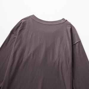 背中にゴムのない一枚仕立てでしめ付け感なくらくちん（肌側）
