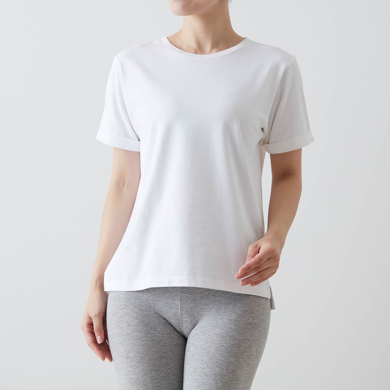 トップスへひびきにくいから着る洋服を選ばない