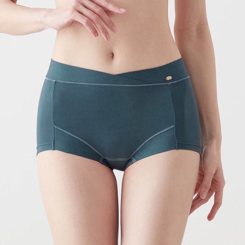 ダークモスグリーン