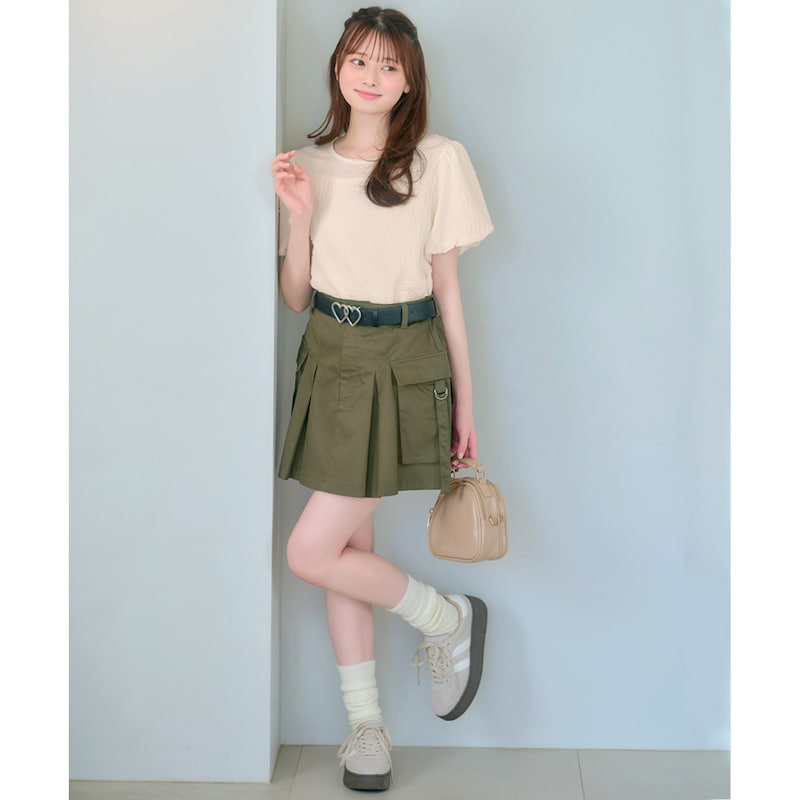 アイボリー／モデル身長160cm・サイズJ-M