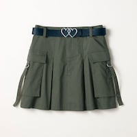 カーキ