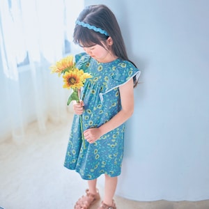スモーキーブルー／モデル身長113cm・サイズ110