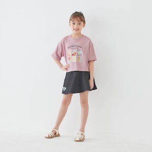 ペールピンク／モデル身長127cm・130サイズ着用