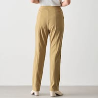 モデル身長167cm／M ※写真は撮影用のため股下+6cmになります。