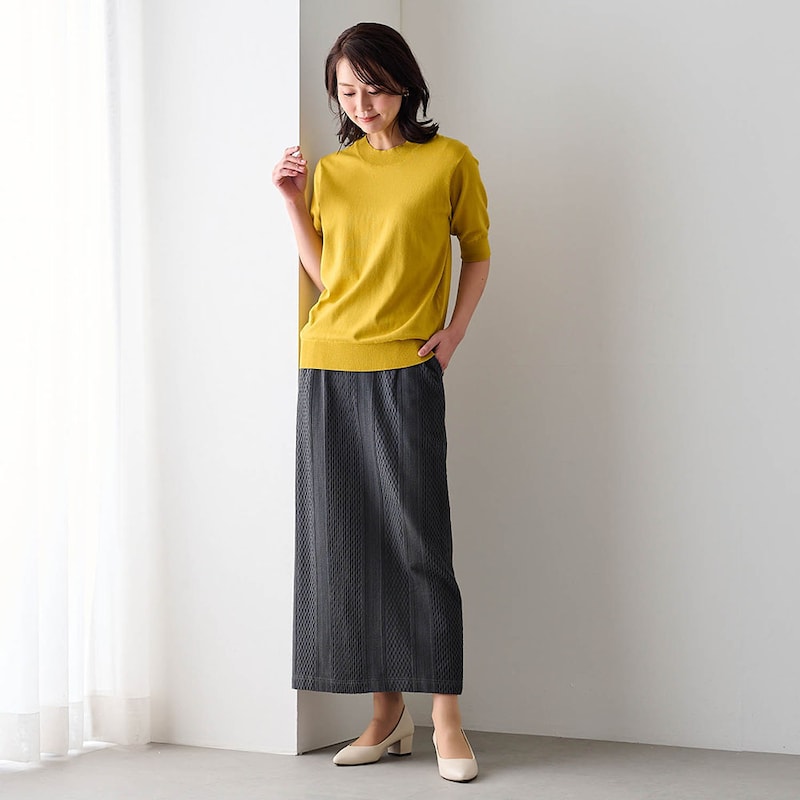 モデル身長167cm／M ※写真は撮影用のため股下+8cmになります。