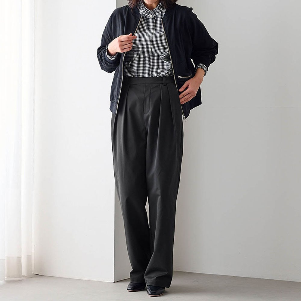 モデル身長167cm／M ※写真は撮影用のため股下+7cmになります。